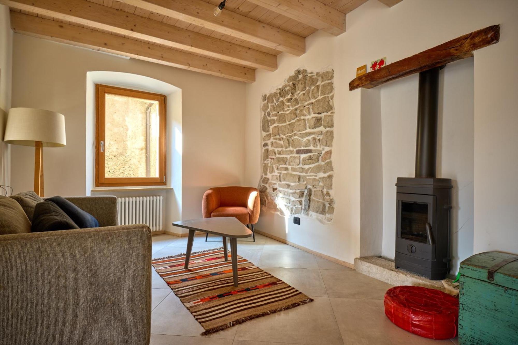 Rustic Family Friendly House Brenzone sul Garda